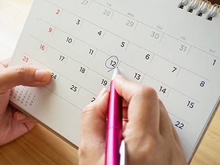 Calendar circling a date - Planting Seed Potatoes