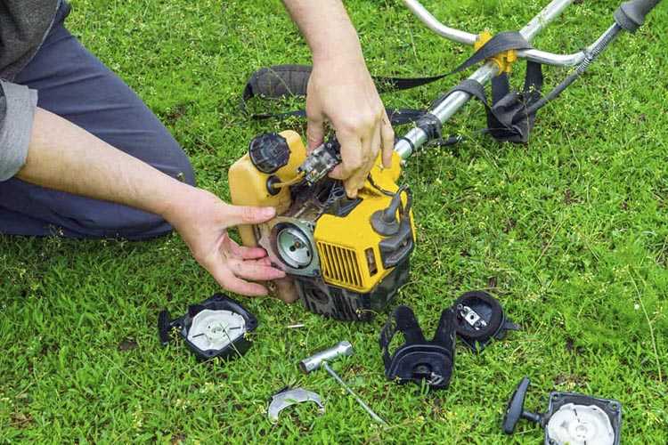 How to Service a Petrol Strimmer