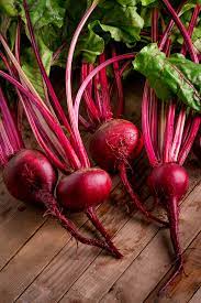 Whole Beetroot and leaves