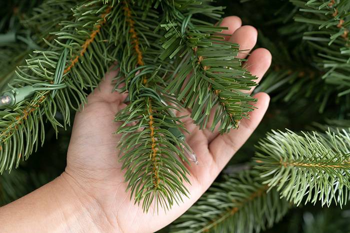 Tips For Choosing an Artificial Christmas Tree