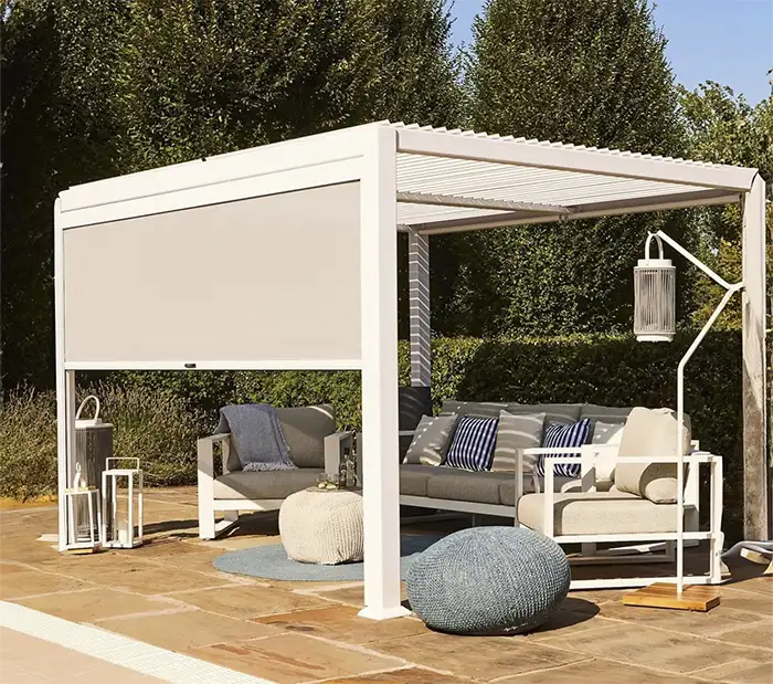 Retractable Garden Screening and Pergola